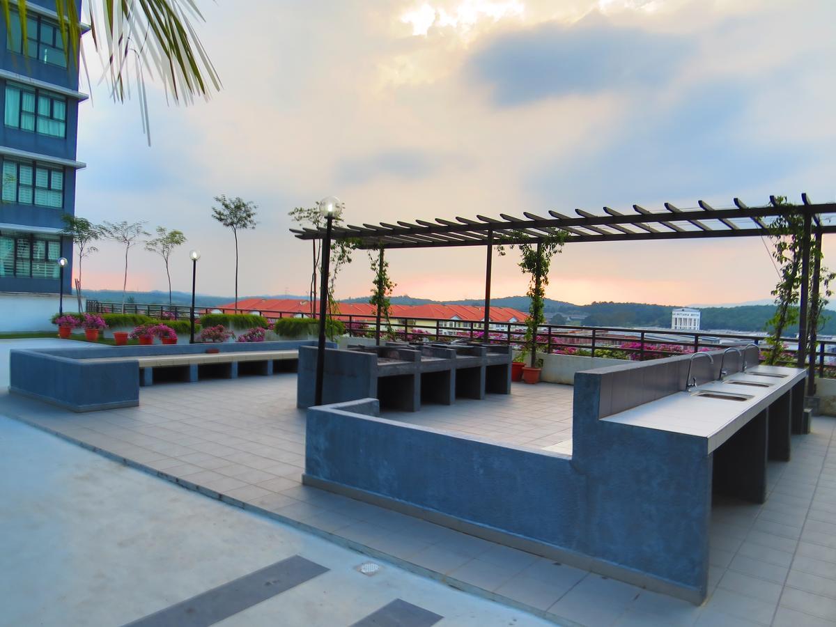 The Garden By J&G Vacation Homes Skudai Exterior foto